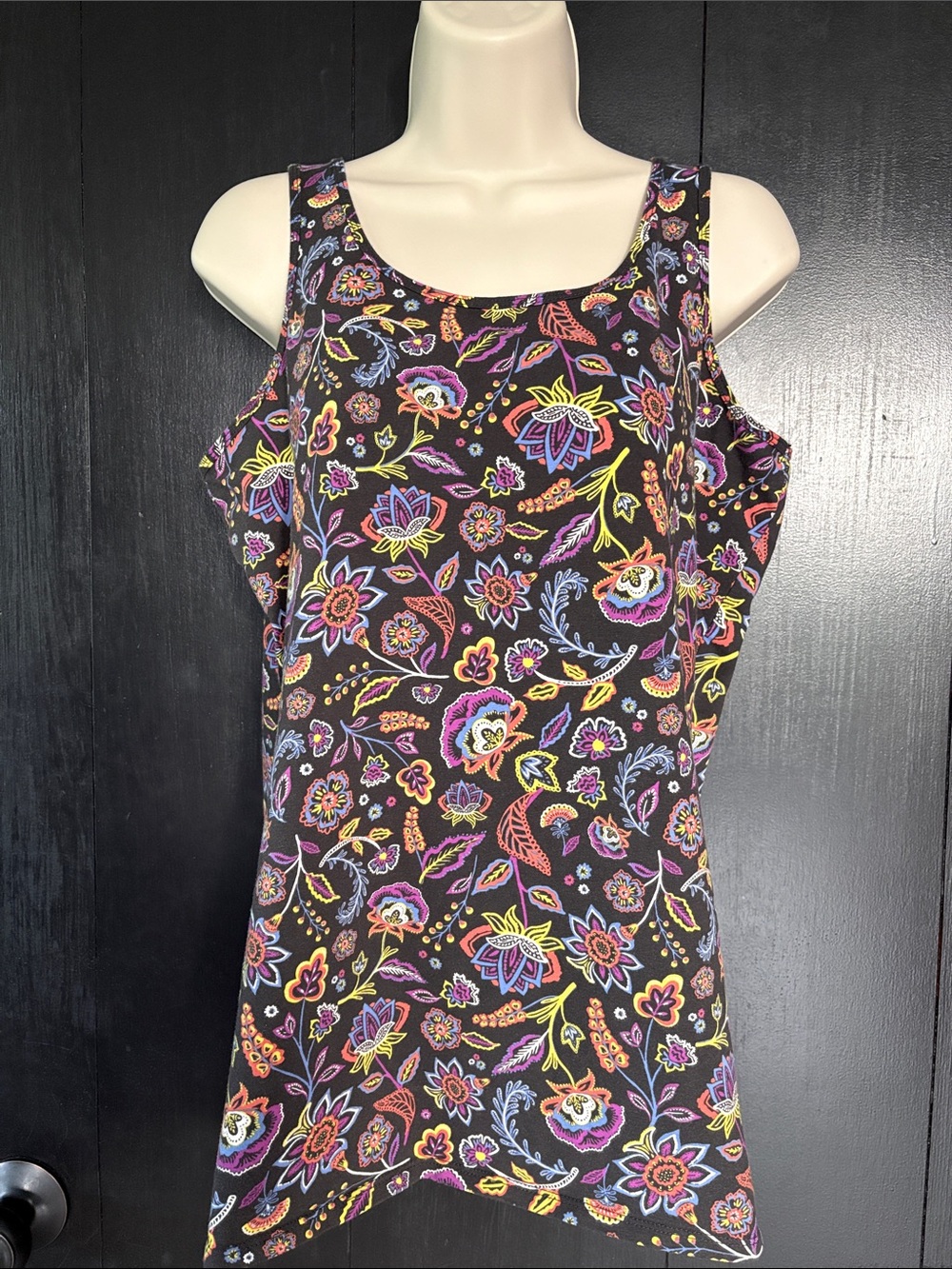 💐 Duluth Trading Co No-Yank Tank. Large. Like new!